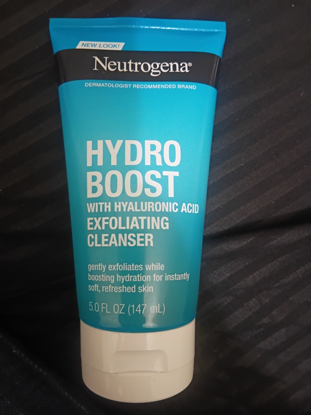 Neutrogena Hydro Boost Exfoliating Cleanser - Turquoise Blue